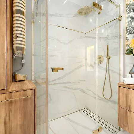 2-bedroom Air-conditioned With Balcony In By Renters Appartement