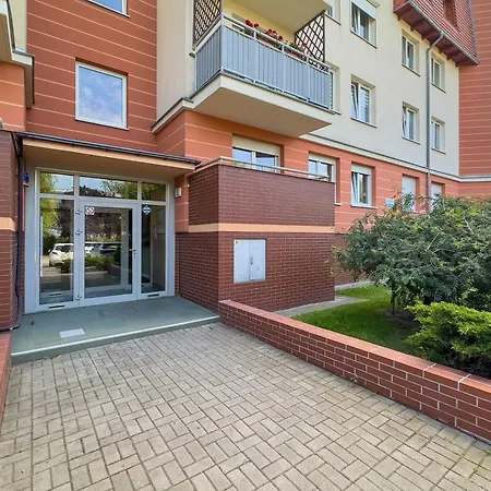 Appartement 2-bedroom Air-conditioned With Balcony In By Renters