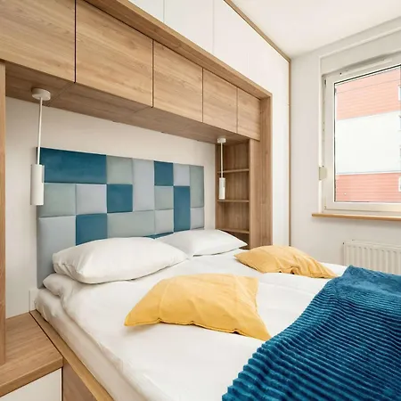 2-bedroom Air-conditioned With Balcony In By Renters *