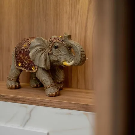 Lejlighed 2-bedroom Air-conditioned With Balcony In By Renters *