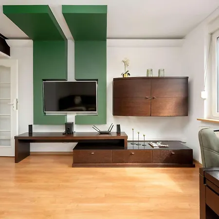 2-bedroom Air-conditioned With Balcony In By Renters Lejlighed Wrocław